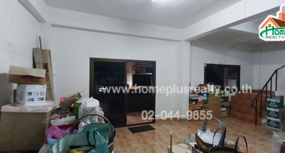 Продажа 3 спальни торговое помещение в Саттахип, Чонбури