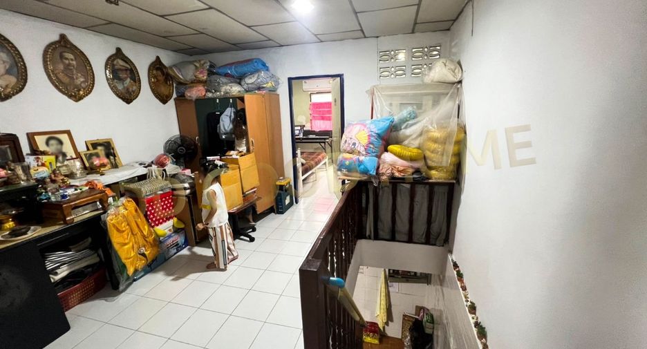À vendre 2 chambres maison de ville à Phasi Charoen, Bangkok