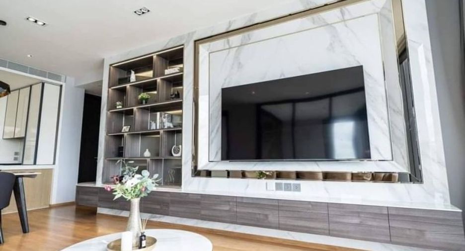 For rent 2 bedrooms condo in Khlong Toei, Bangkok