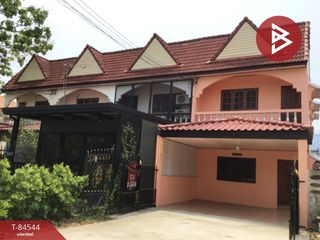 For sale 2 Beds townhouse in Mueang Uttaradit, Uttaradit