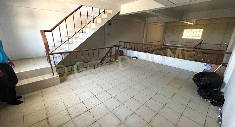 For sale 2 Beds retail Space in Bang Len, Nakhon Pathom