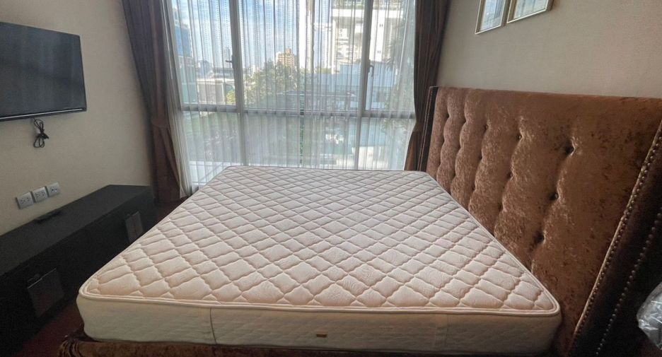 For rent and for sale 2 bedrooms condo in Watthana, Bangkok