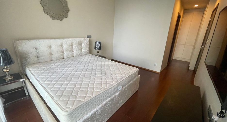 For rent and for sale 2 bedrooms condo in Watthana, Bangkok