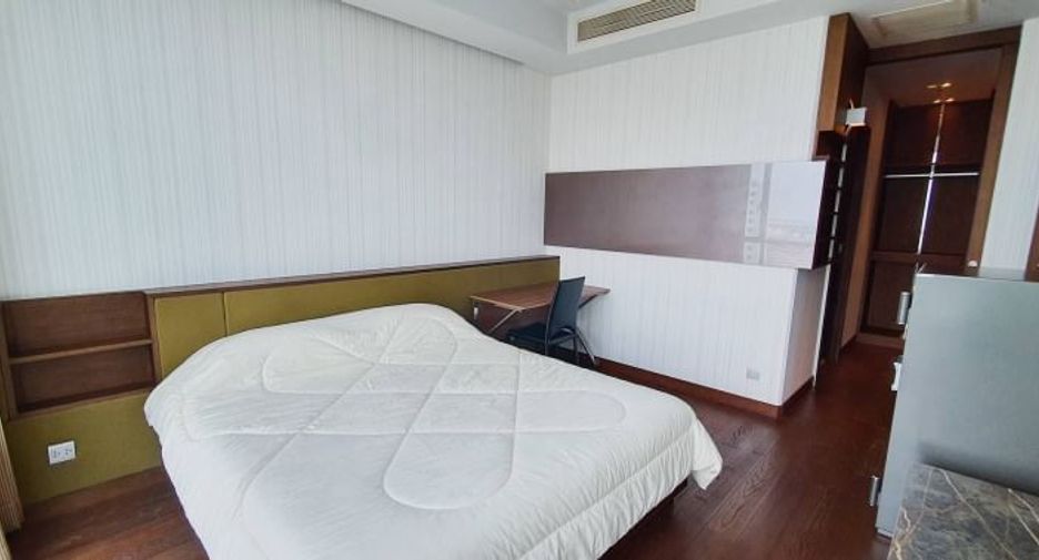 À vendre 2 chambres condo à Watthana, Bangkok