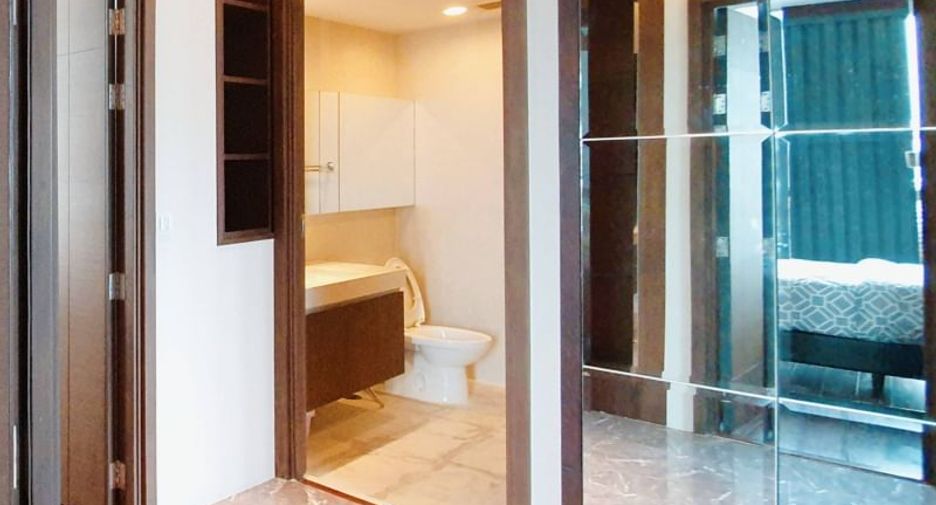 À vendre 2 chambres condo à Watthana, Bangkok