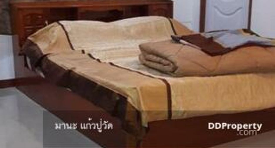 For rent 10 bed villa in Bang Len, Nakhon Pathom