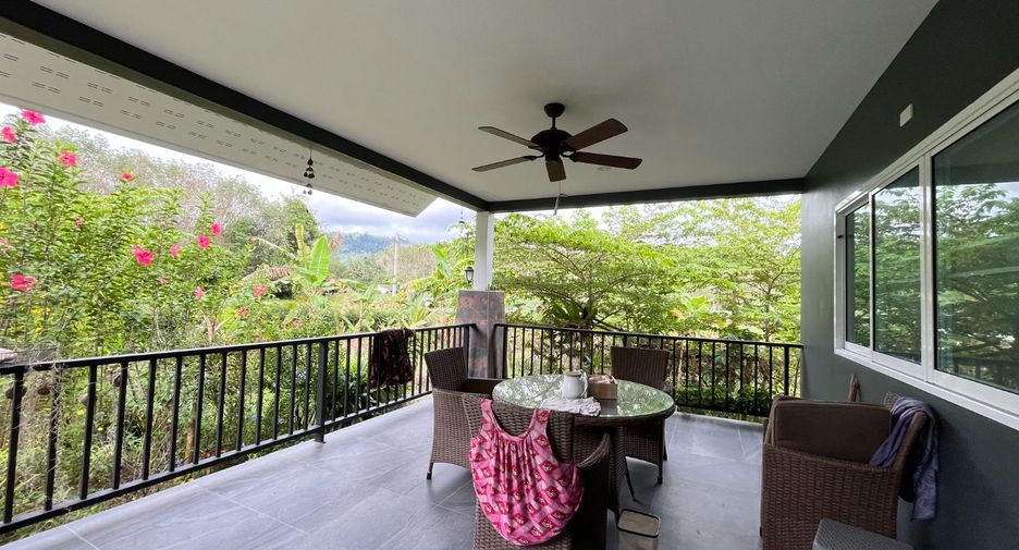 For sale 3 bedrooms house in Takua Thung, Phang Nga