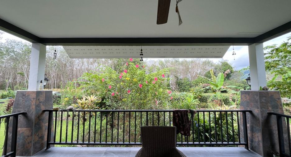 For sale 3 bedrooms house in Takua Thung, Phang Nga
