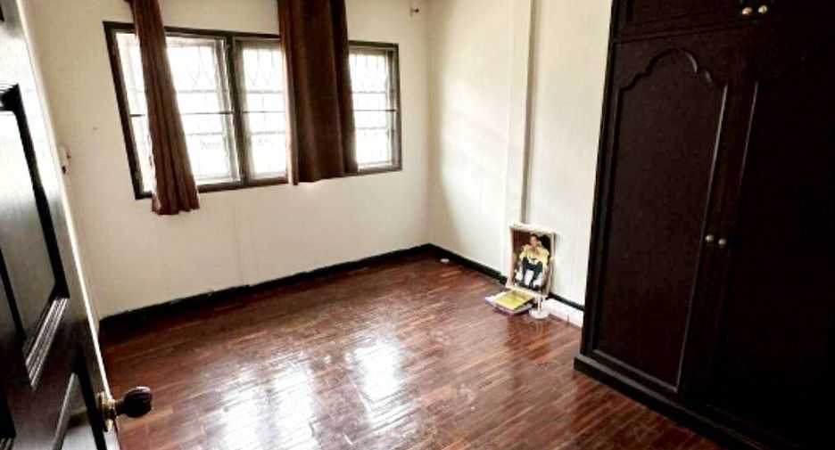 For rent 2 Beds townhouse in Chatuchak, Bangkok