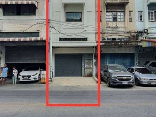 For rent and for sale warehouse in Mueang Samut Prakan, Samut Prakan