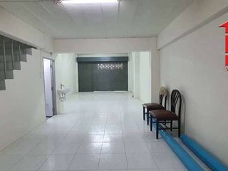 For rent and for sale warehouse in Mueang Samut Prakan, Samut Prakan