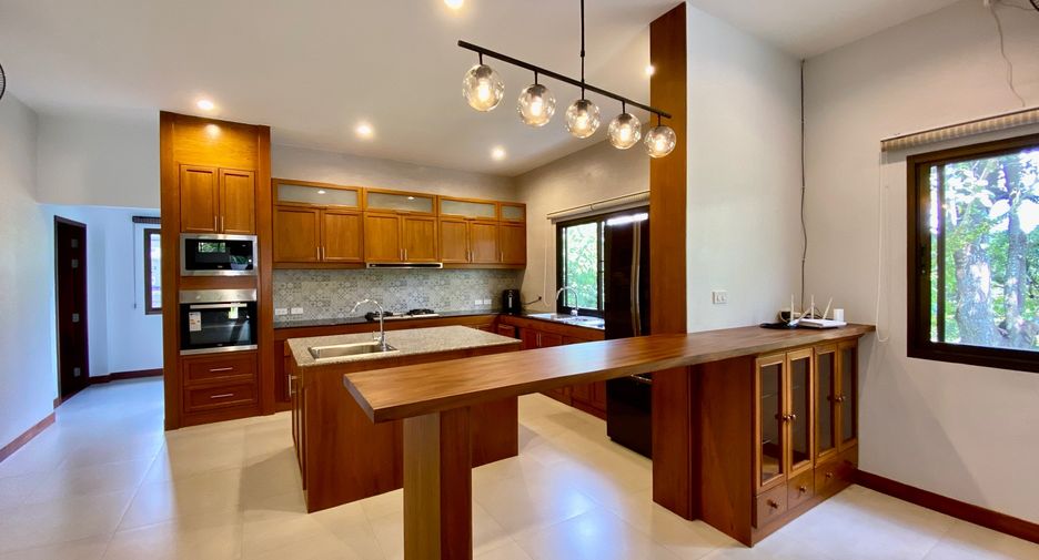 For rent 3 bedrooms house in Mae Rim, Chiang Mai