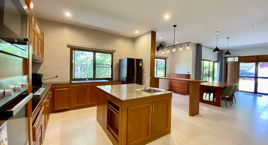 For rent 3 bedrooms house in Mae Rim, Chiang Mai
