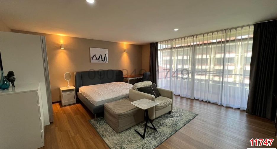 For rent 4 bedrooms townhouse in Suan Luang, Bangkok