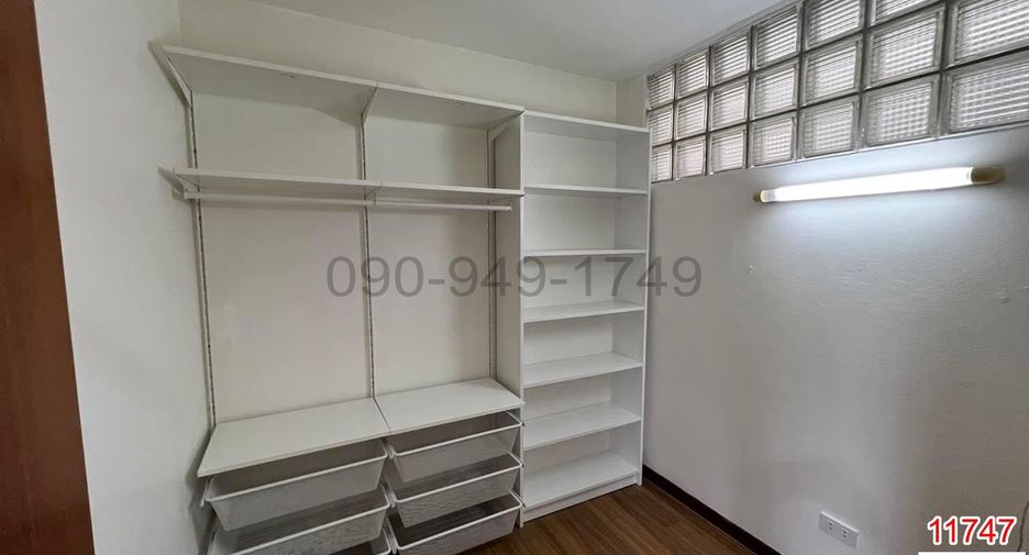For rent 4 bedrooms townhouse in Suan Luang, Bangkok