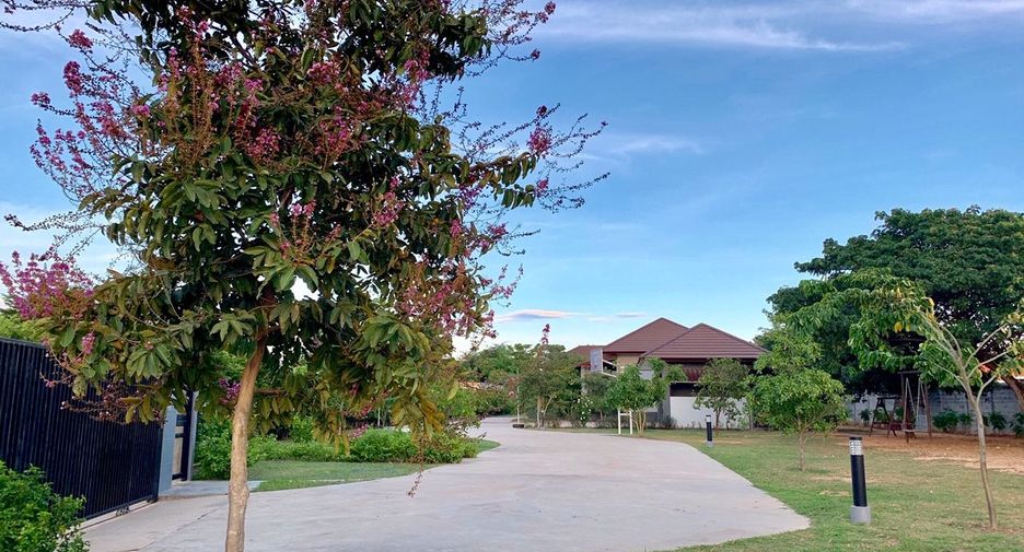 For sale 3 bedrooms house in Mueang Chaiyaphum, Chaiyaphum