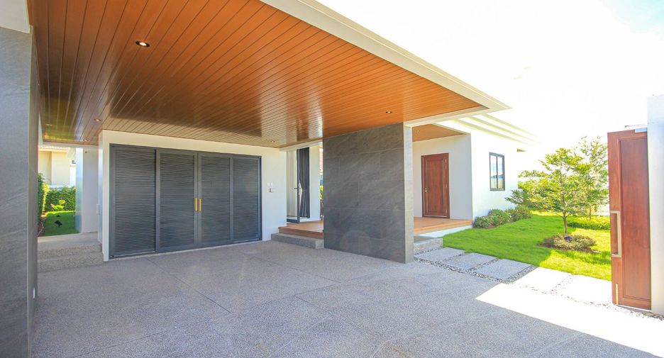 For sale 3 bedrooms villa in Hua Hin, Prachuap Khiri Khan
