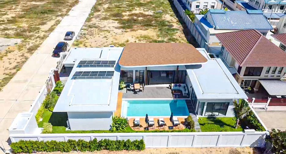 For sale 3 bedrooms villa in Hua Hin, Prachuap Khiri Khan