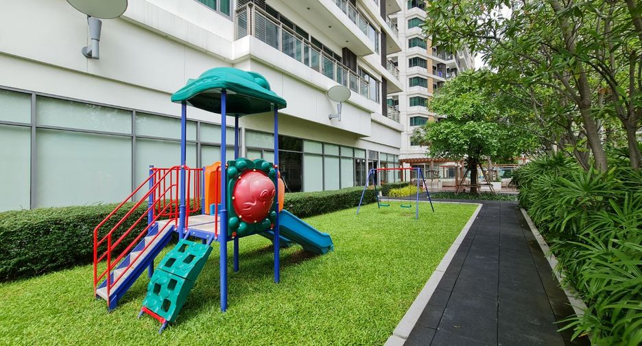 Wohnung zur Miete mit 3 Zimmer in Khlong Toei, Bangkok