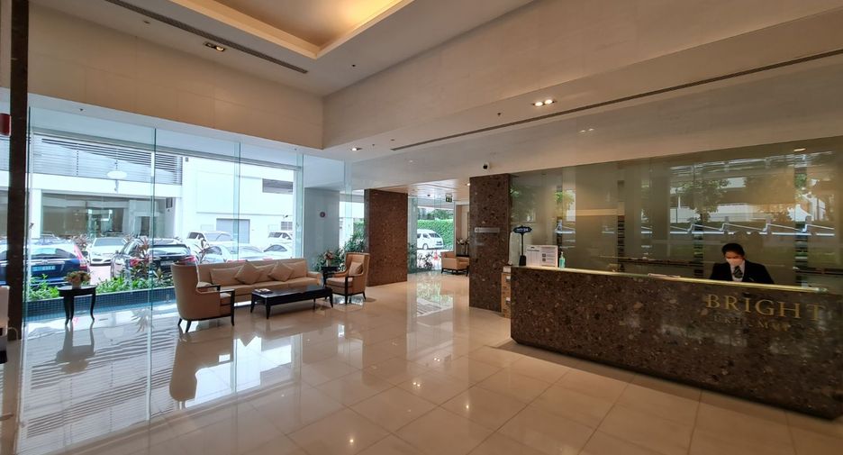 Wohnung zur Miete mit 3 Zimmer in Khlong Toei, Bangkok