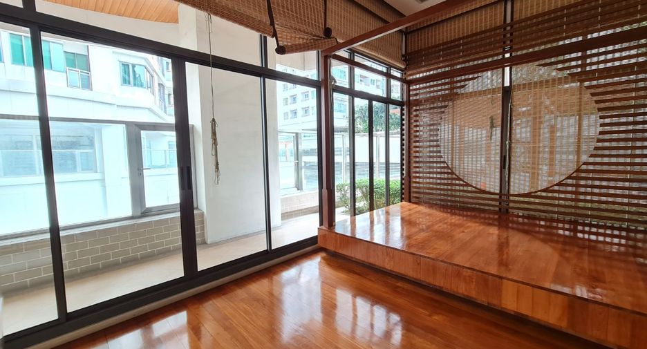 Wohnung zur Miete mit 3 Zimmer in Khlong Toei, Bangkok