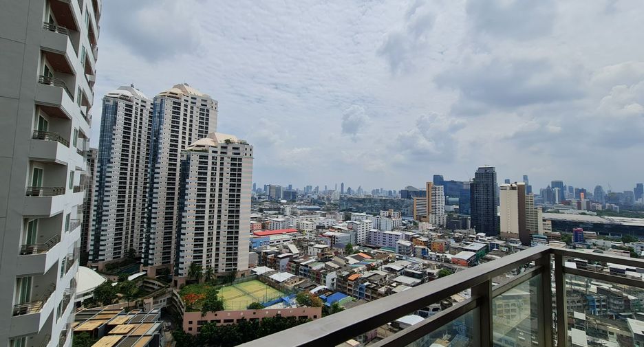 Wohnung zur Miete mit 3 Zimmer in Khlong Toei, Bangkok