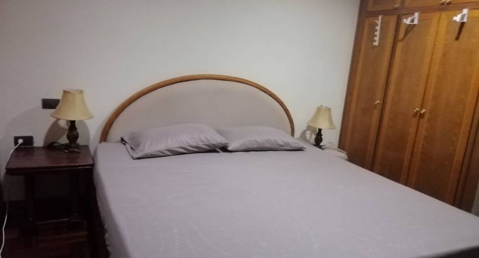 For sale 2 bedrooms condo in Khlong Toei, Bangkok