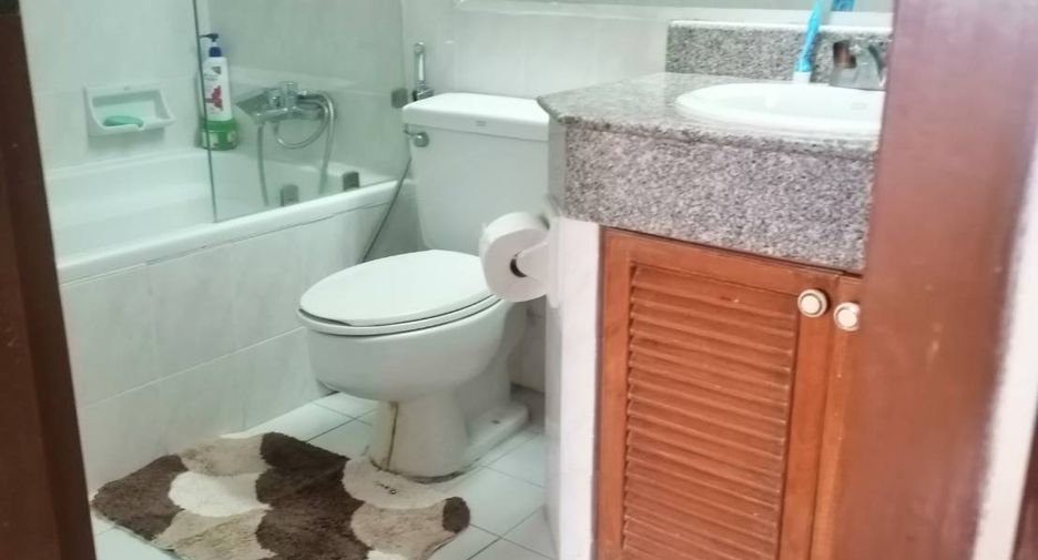 For sale 2 bedrooms condo in Khlong Toei, Bangkok