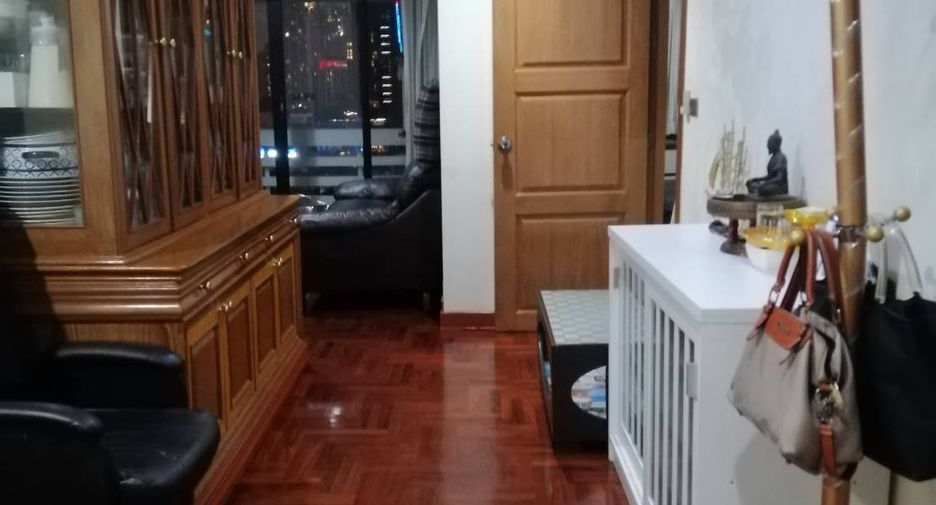 For sale 2 bedrooms condo in Khlong Toei, Bangkok