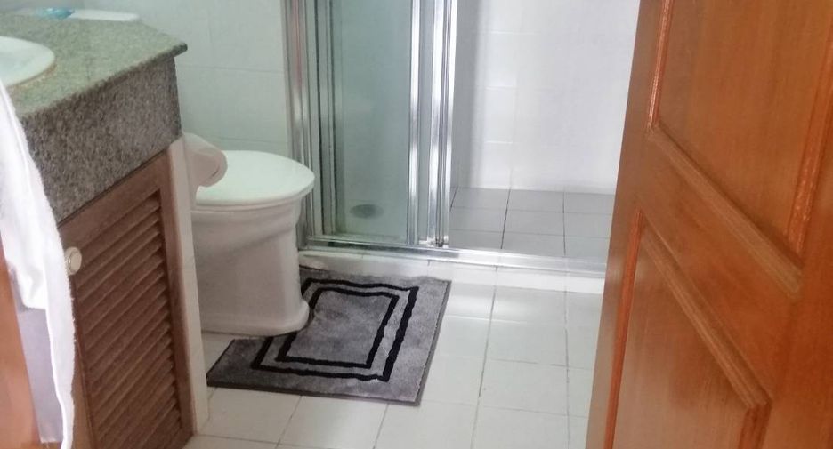 For sale 2 bedrooms condo in Khlong Toei, Bangkok