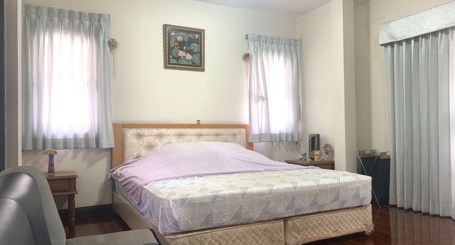 For rent 3 bedrooms townhouse in Bang Phli, Samut Prakan