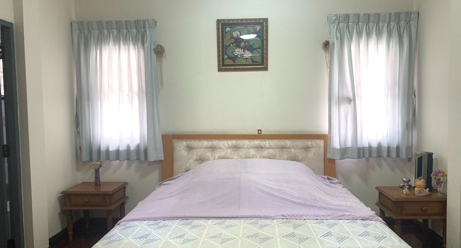 For rent 3 bedrooms townhouse in Bang Phli, Samut Prakan