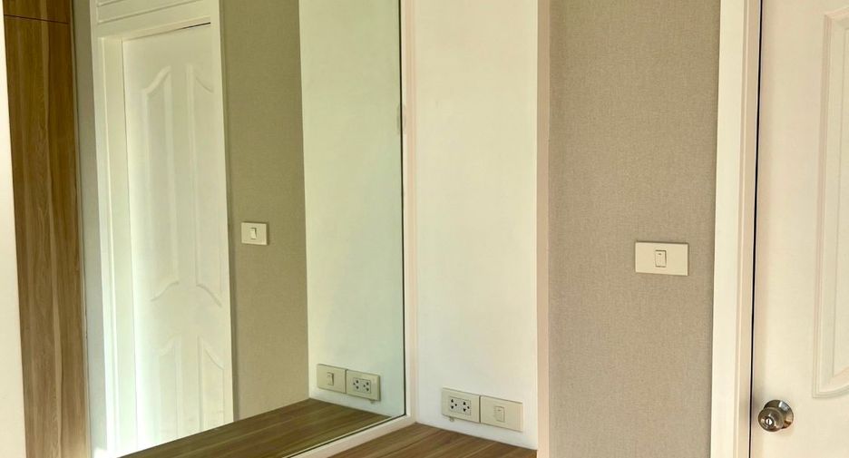 Reihenhaus zum Kauf mit 4 Zimmer in Watthana, Bangkok