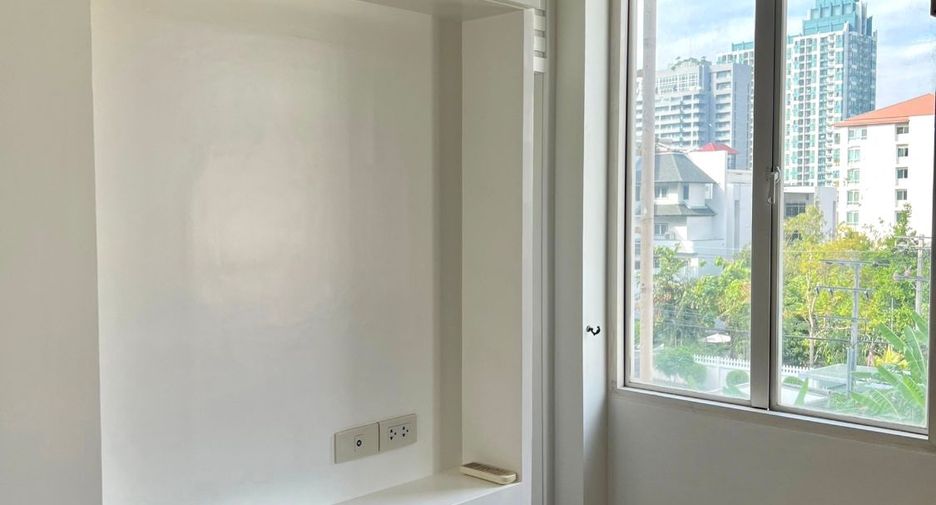 Reihenhaus zum Kauf mit 4 Zimmer in Watthana, Bangkok