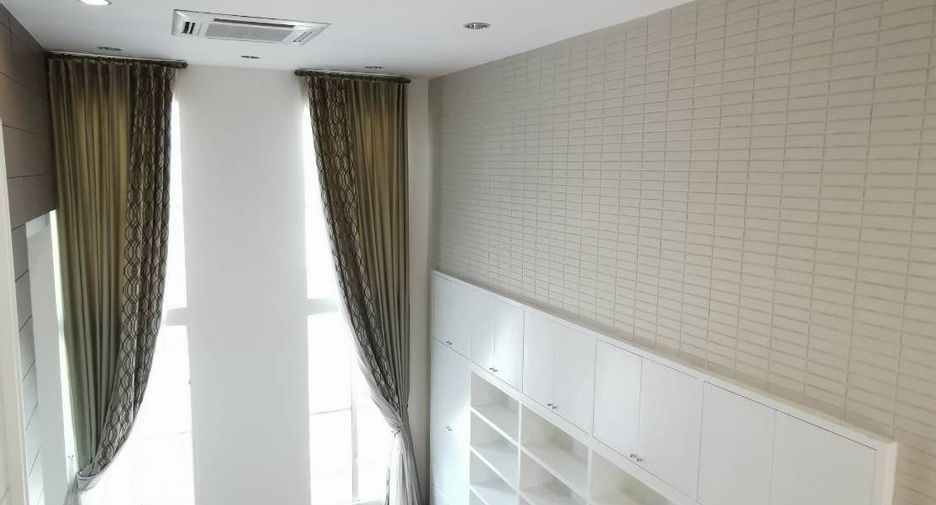 Reihenhaus zum Kauf mit 4 Zimmer in Watthana, Bangkok