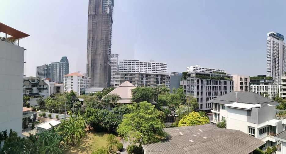 Reihenhaus zum Kauf mit 4 Zimmer in Watthana, Bangkok