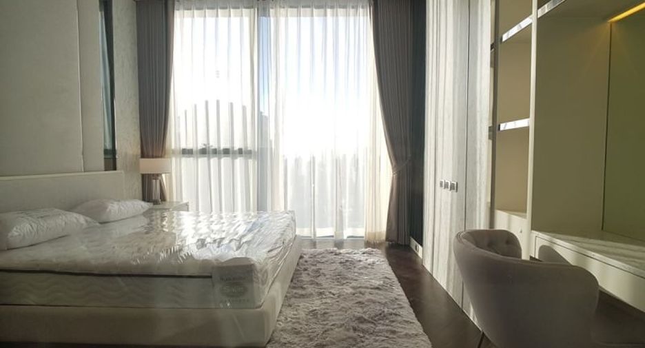 For rent 3 bedrooms condo in Khlong Toei, Bangkok