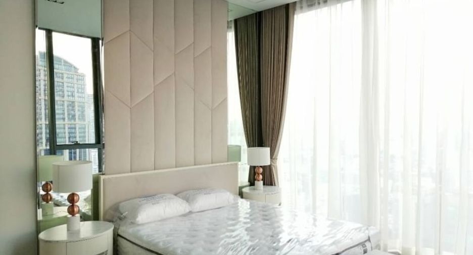 For rent 3 bedrooms condo in Khlong Toei, Bangkok