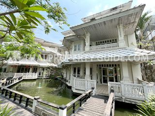 For rent 4 bed house in Phra Nakhon, Bangkok