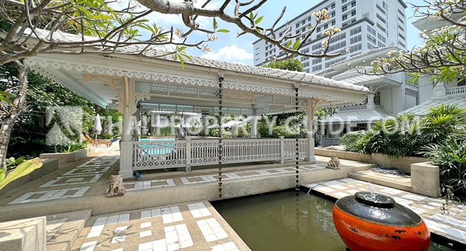 For rent 4 bed house in Phra Nakhon, Bangkok