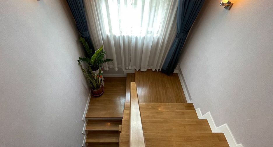 For sale 3 bedrooms house in Sai Mai, Bangkok