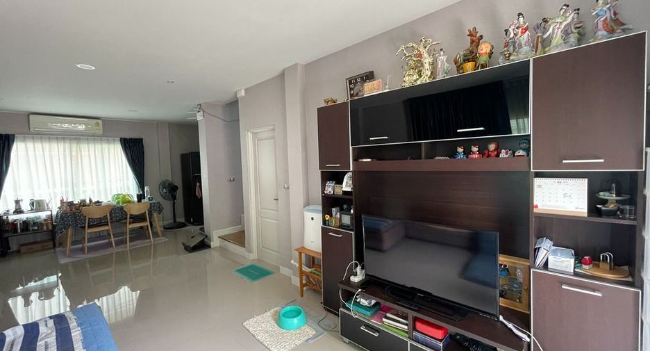For sale 3 bedrooms house in Sai Mai, Bangkok