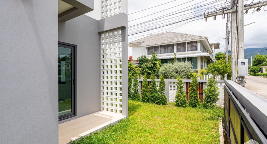 For sale 6 bedrooms house in Mueang Chiang Mai, Chiang Mai