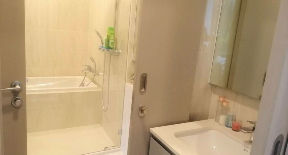 For sale 2 ベッドルーム condo in Watthana, Bangkok