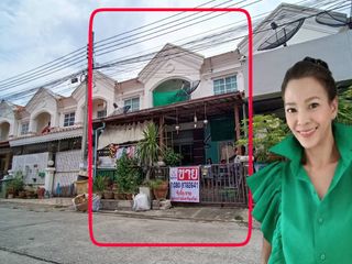 For sale 4 bed townhouse in Prawet, Bangkok