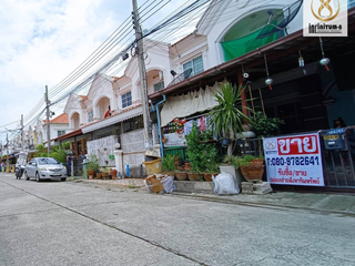 For sale 4 bed townhouse in Prawet, Bangkok
