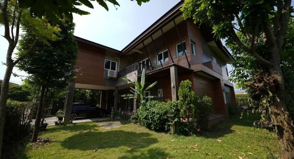 For rent 4 bed villa in Mueang Chiang Mai, Chiang Mai