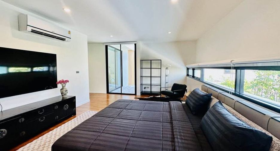 Casa en alquiler de 4 habitaciones en Khlong Toei, Bangkok