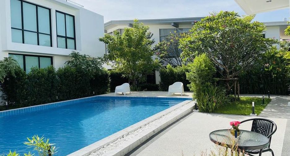 Casa en alquiler de 4 habitaciones en Khlong Toei, Bangkok