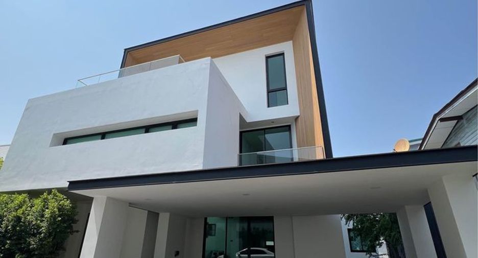 Casa en alquiler de 4 habitaciones en Khlong Toei, Bangkok
